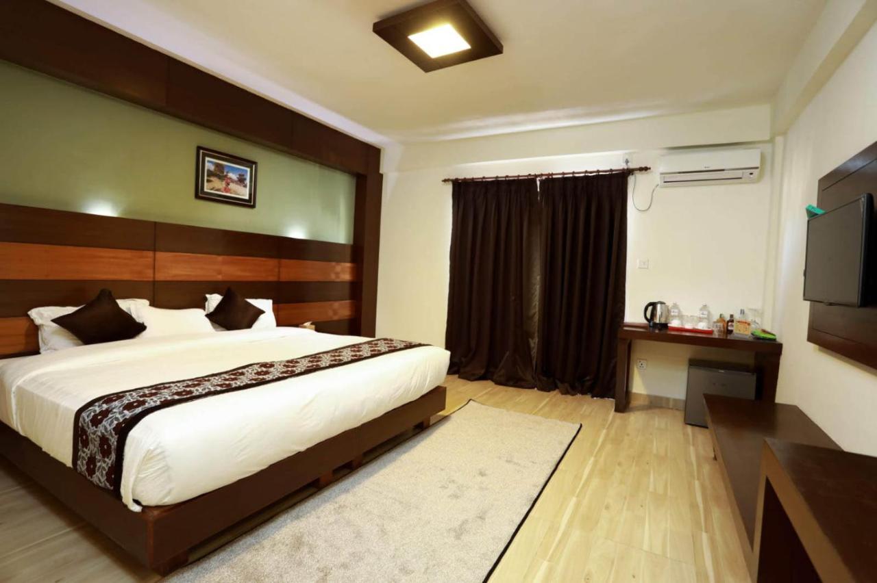 Kumari Star Inn Pokhara Luaran gambar