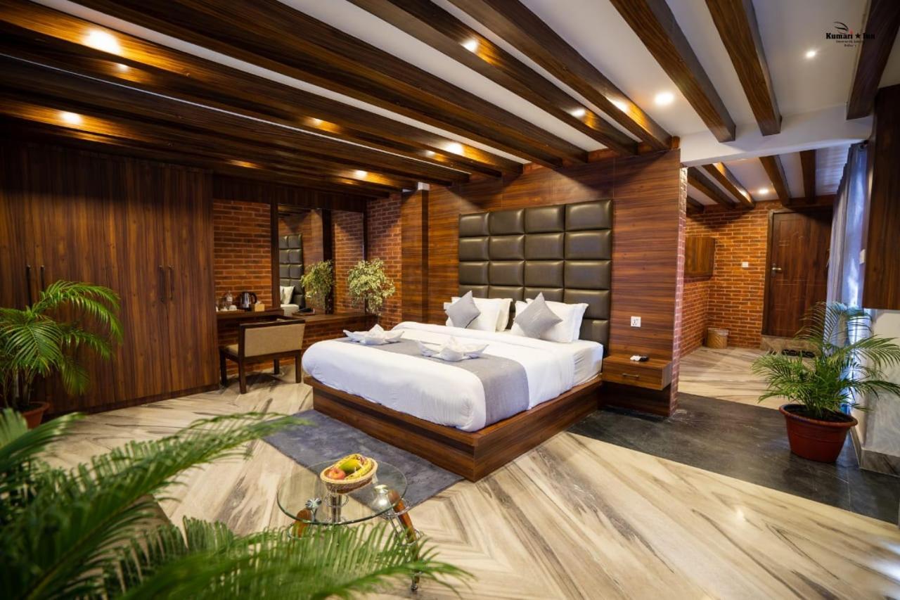 Kumari Star Inn Pokhara Luaran gambar